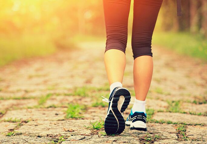 Caminar para reducir el vientre y el peso lateral